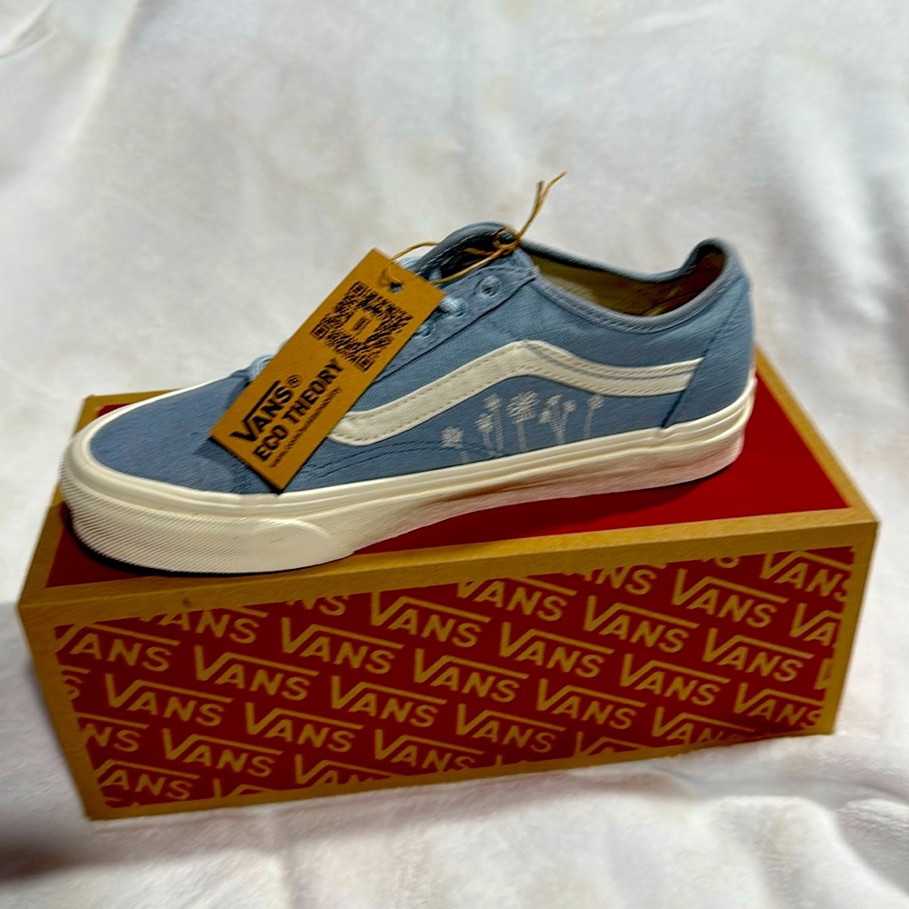 Old Skool Tape 
Eco Theory Embroidered Floral